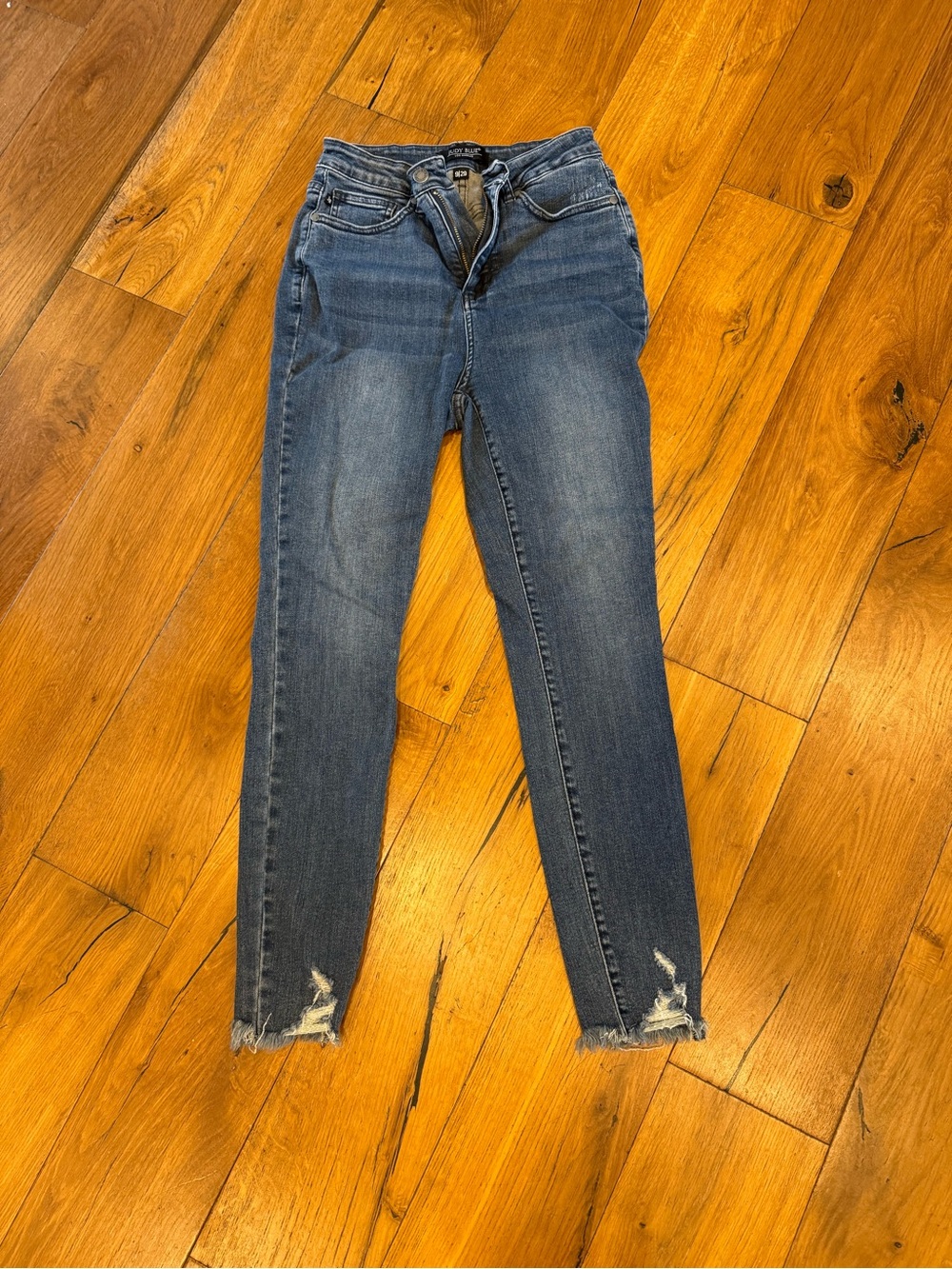 Women’s Judy Blue Skinny Jeans size 9 with Frayed Hem